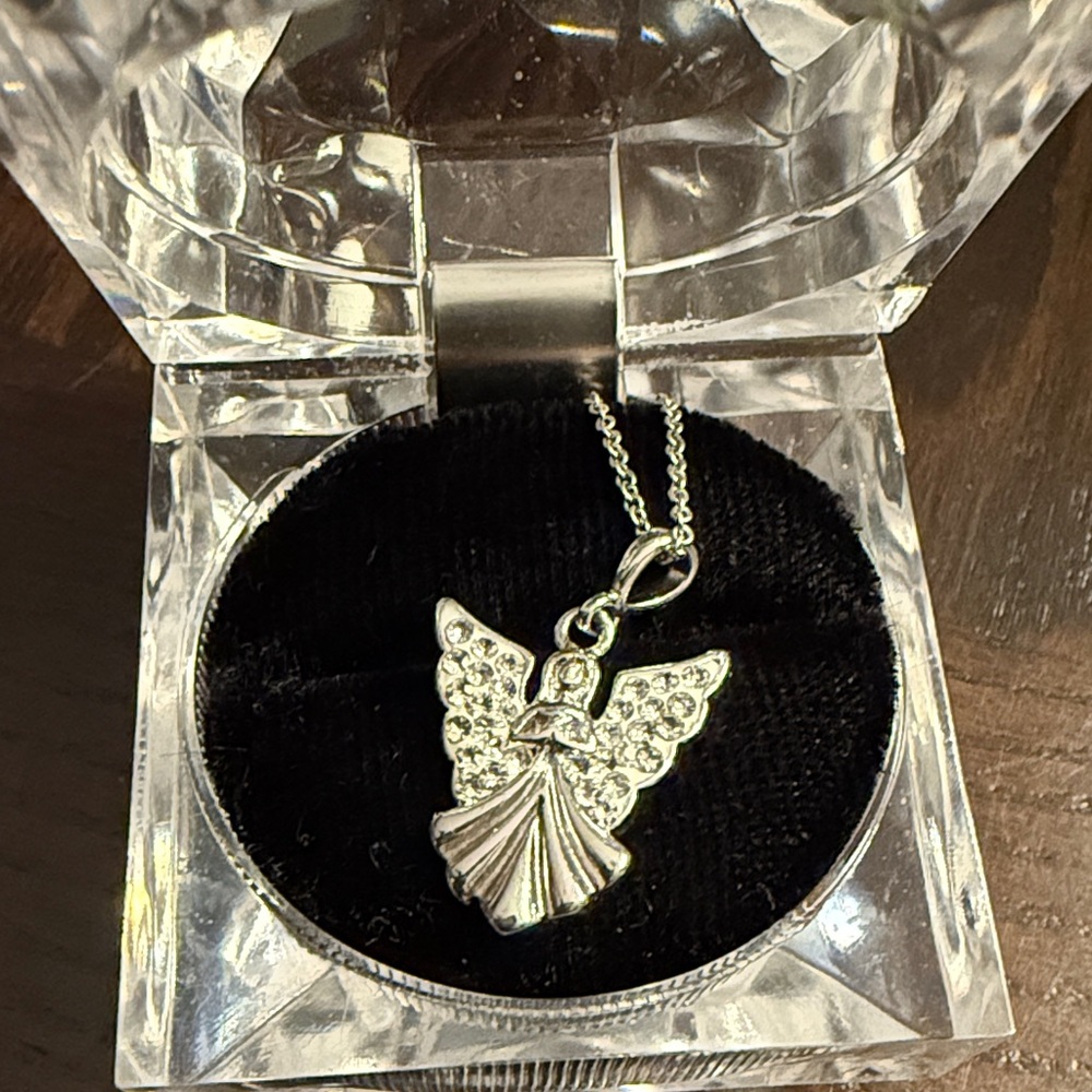Elegant Silver Angel Pendant Necklace